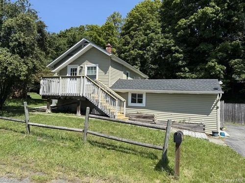 120 Bert Crawford Rd, Middletown, NY, 10940-2130 | Card Image