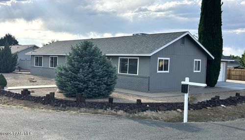 7960 E Buena Vista Dr, Prescott Valley, AZ, 86314-5592 | Card Image