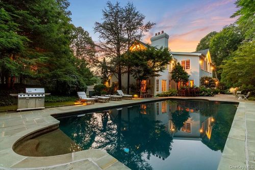 19 Kingdom Ridge Rd, Bedford, NY, 10506-2006 | Card Image