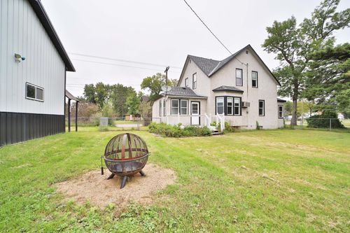 300 4th St Sw, Little Falls, MN, 56345-1521 | Card Image