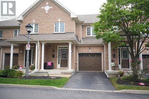 10-2410 Woodward Avenue, Burlington (Brant), ON, L7R1T9 | Card Image