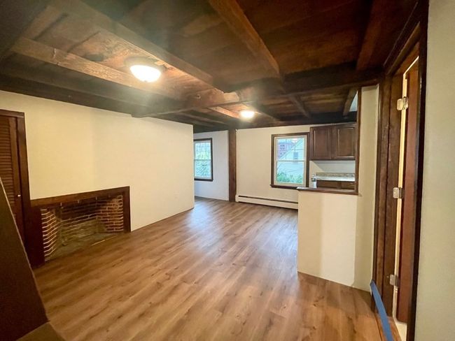 APT-6 - 9 Red Spring Rd, Condo with 2 bedrooms, 1 bathrooms and 1 parking in Andover MA | Image 6