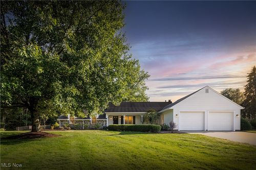 265 Senlac Hills Dr, Chagrin Falls, OH, 44022-3256 | Card Image