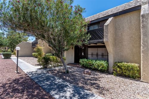 4636 Comnor Hill Ln, Las Vegas, NV, 89121-5747 | Card Image