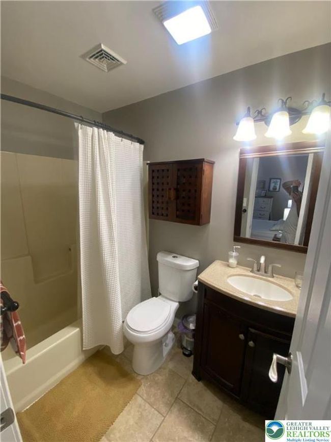 321 Charles St, House other with 3 bedrooms, 3 bathrooms and null parking in Scranton PA | Image 11