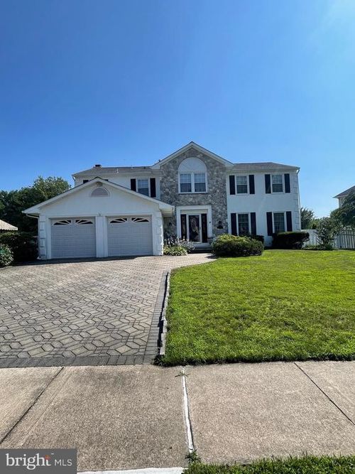 109 Rabbit Run Rd, Sewell, NJ, 08080-3413 | Card Image