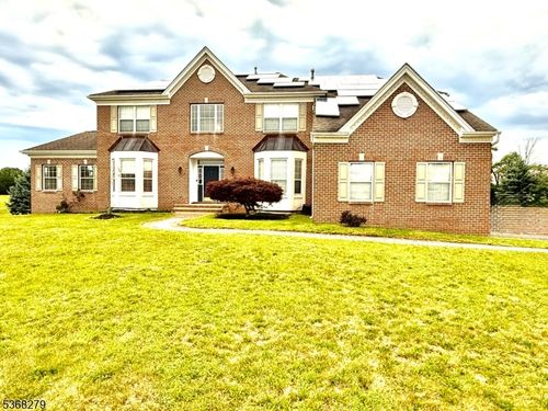 12 Wyckoff Pl, Franklin Park, NJ, 08823-1816 | Card Image