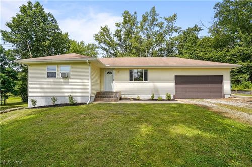 2465 Greensburg Rd, North Canton, OH, 44720-1417 | Card Image