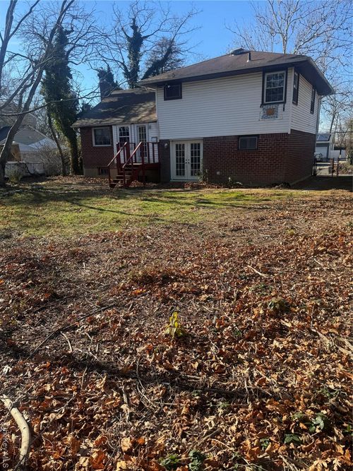 11 Marsha Ln, Brentwood, NY, 11717-7308 | Card Image