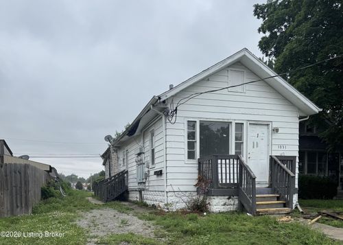 1031 Queen Ave, Louisville, KY, 40215-2674 | Card Image