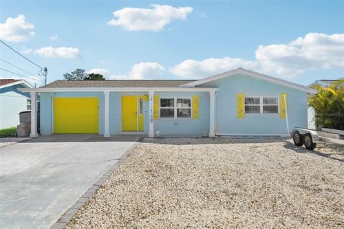 13700 Leslie Dr, HUDSON, FL, 34667-4516 | Card Image