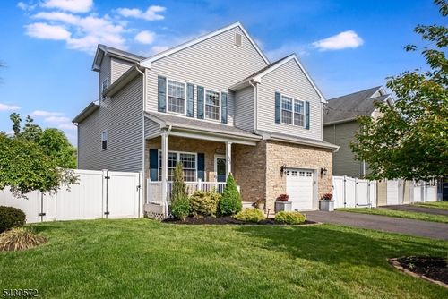 323 S Madison Ave, Dunellen, NJ, 08812-1523 | Card Image