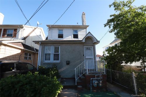 137-58 Kalmia Avenue, New York, NY, 11355 | Card Image