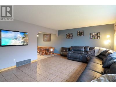 817 Birch St, House other with 4 bedrooms, 2 bathrooms and null parking in Okanagan Falls BC | Image 2