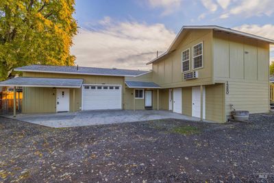 1380 Elm Street, Home with 3 bedrooms, 3 bathrooms and 8 parking in Clarkston WA | Image 1