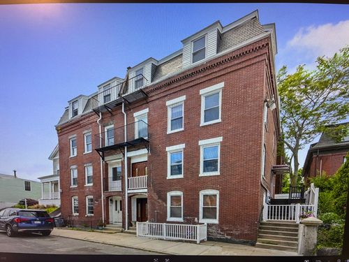 21 Parker St, Boston, MA, 02129-1208 | Card Image