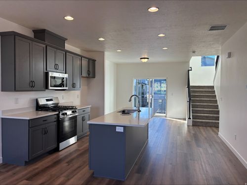 408-503 S 800 W, American Fork, UT, 84003-4935 | Card Image