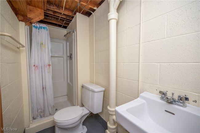 573 Grandview Ave, House other with 3 bedrooms, 2 bathrooms and null parking in East Palestine OH | Image 45