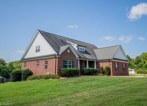 4105 Double B Trl, Hamptonville, NC, 27020-7441 | Card Image