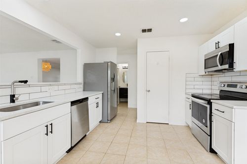 4277 Estes Park Cir, Haltom City, TX, 76137-5535 | Card Image