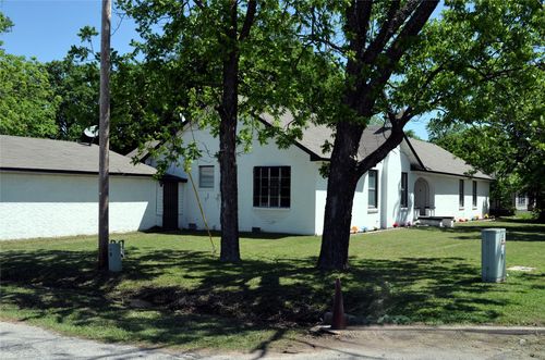 1050 W Dallas Ave, Cooper, TX, 75432-1424 | Card Image