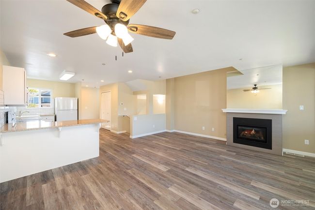 Dining area and bright kitchen | Image 15