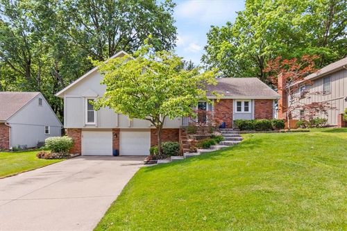10819 W 102nd St, Overland Park, KS, 66214-2540 | Card Image
