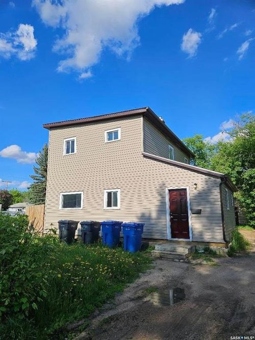 1292 106th Street, North Battleford, SK, S9A1X2 | Card Image