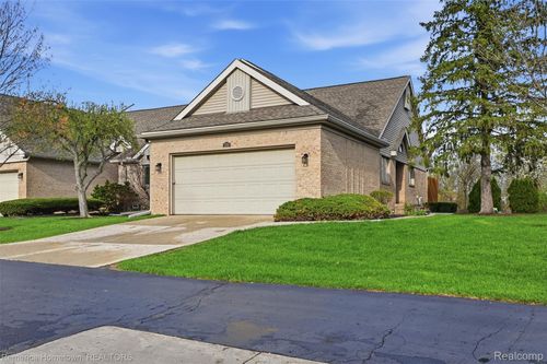 271 Edington Cir, Canton, MI, 48187-5054 | Card Image