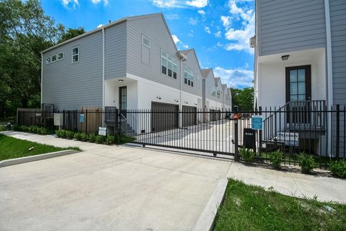 6017 Cypress St, Houston, TX, 77074-7824 | Card Image