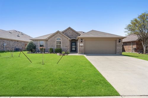 705 Meadowedge Ln, Denton, TX, 76207-6034 | Card Image