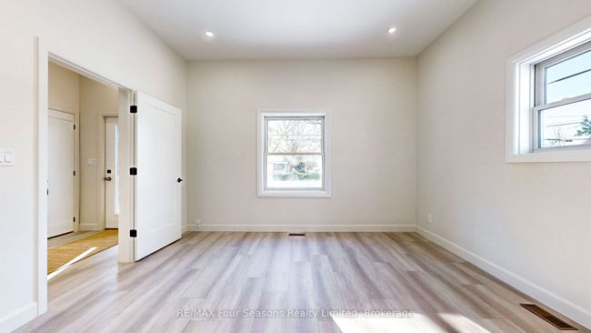 147 2 Nd St, House other with 3 bedrooms, 2 bathrooms and 2 parking in Collingwood ON | Image 22