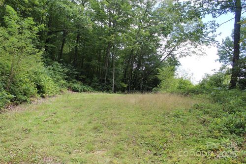 920 Autumn Dr, Maggie Valley, NC, 28751 | Card Image