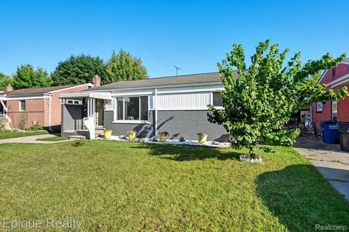 31640 Ann Arbor Trl, Westland, MI, 48185-1679 | Card Image