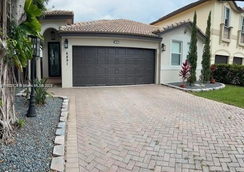4891-4891 Nw 109th Ct, Doral, FL, 33178-4301 | Card Image