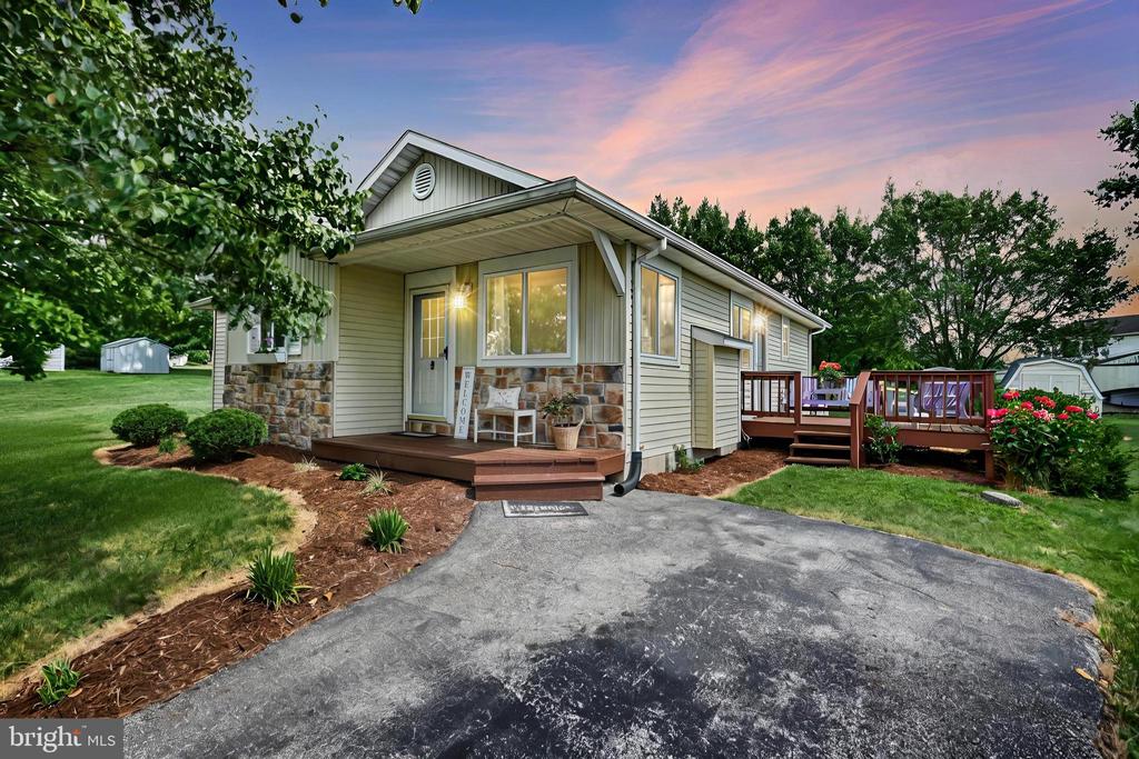 Pleasanton Dr, East Berlin, PA 17316