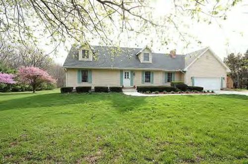 4454 N Prairie View Rd, Oakley, IL, 62501-7016 | Card Image