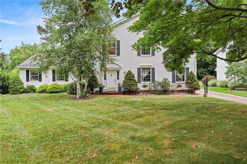 8253 Kirtland Chardon Rd, Kirtland, OH, 44094-8605 | Card Image