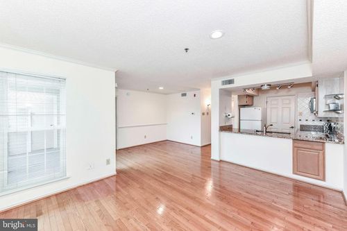 unit-331-1524 Lincoln Way, MCLEAN, VA, 22102-5945 | Card Image