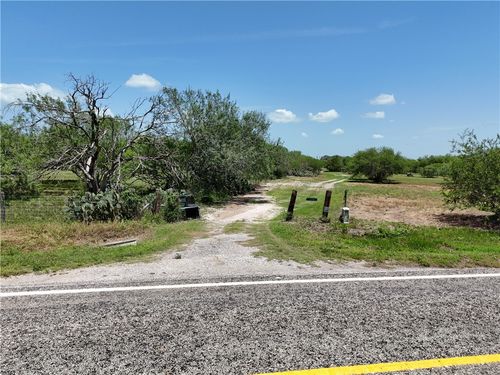 11688 Fm 70, Robstown, TX, 78380-9262 | Card Image