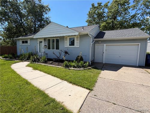 22 Castle Court, Amherst, NY, 14226 | Card Image
