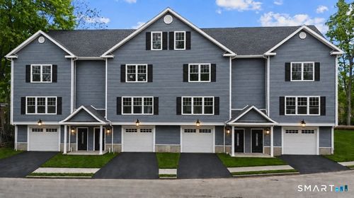 15 Colby Ct, New Haven, CT, 06515-1836 | Card Image