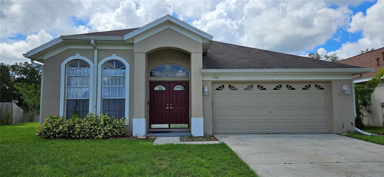 Vinetree Dr, Brandon, FL 33510