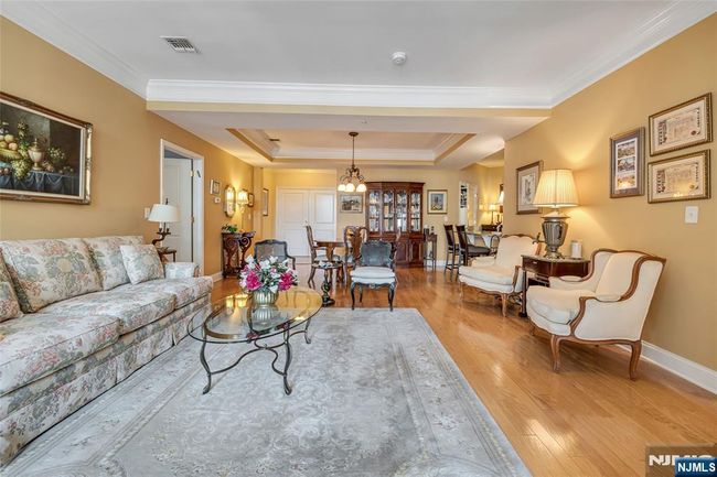 7108 Ravenscroft Rd, Condo with 2 bedrooms, 2 bathrooms and null parking in Clifton NJ | Image 11