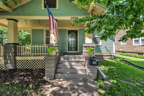 2602 E 18th St, Davenport, IA, 52803-3403 | Card Image