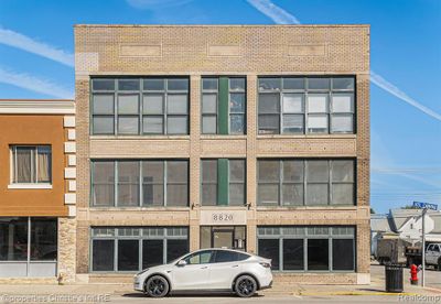 2 - 8820 Joseph Campau Street, Condo with 2 bedrooms, 1 bathrooms and null parking in Hamtramck MI | Image 1