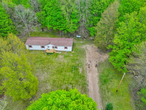 3902 N 3 1/2 Rd, Mesick, MI, 49668-8502 | Card Image