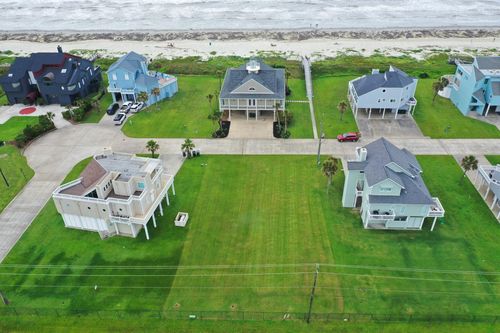 19135 Kahala Dr, Galveston, TX, 77554-9696 | Card Image