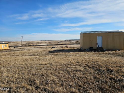 1103 Hess Dr, Tioga, ND, 58852-7226 | Card Image