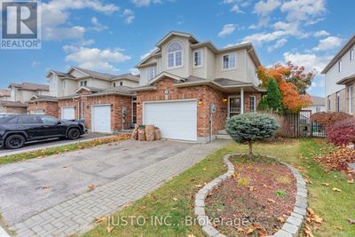 190 Severn Dr, Townhouse with 3 bedrooms, 4 bathrooms and 3 parking in Guelph ON | Image 1